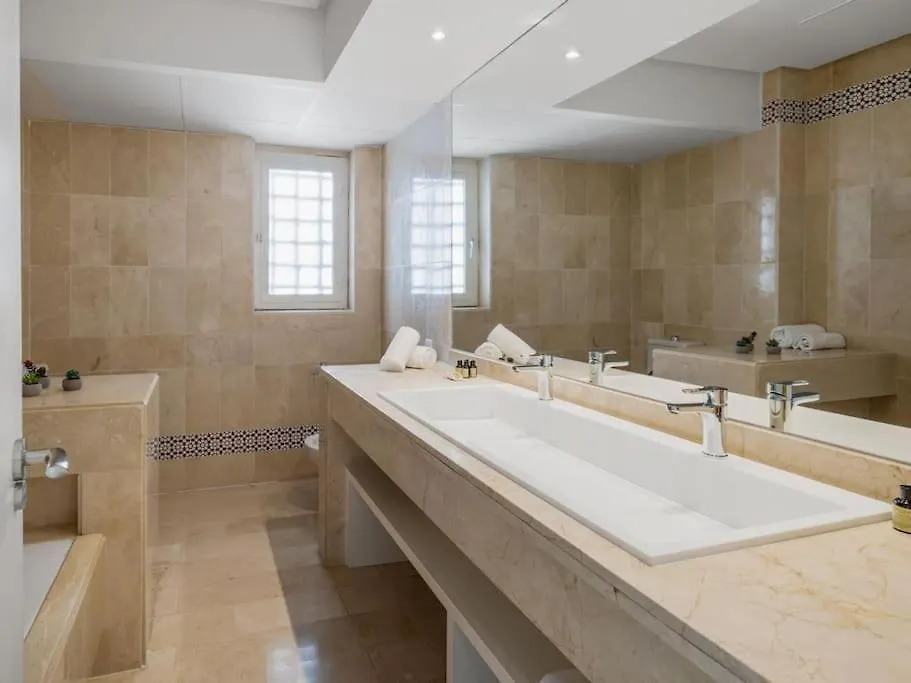 Stylish Sea View Apartment In Playas Del Duque Marbellac