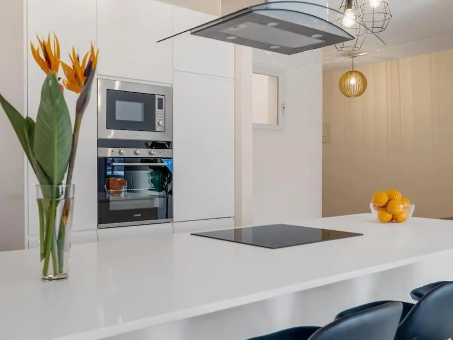 Stylish Sea View Apartment In Playas Del Duque Marbellac