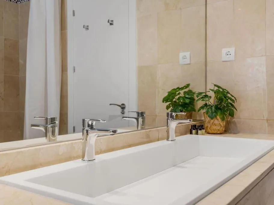 Stylish Sea View Apartment In Playas Del Duque Marbella Spain