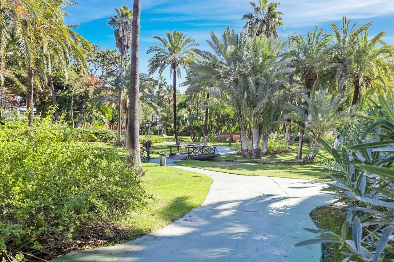 Stylish Sea View Apartment In Playas Del Duque Marbella Spain